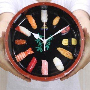 日本のお土産に最適!?とってもシュールな寿司の時計。